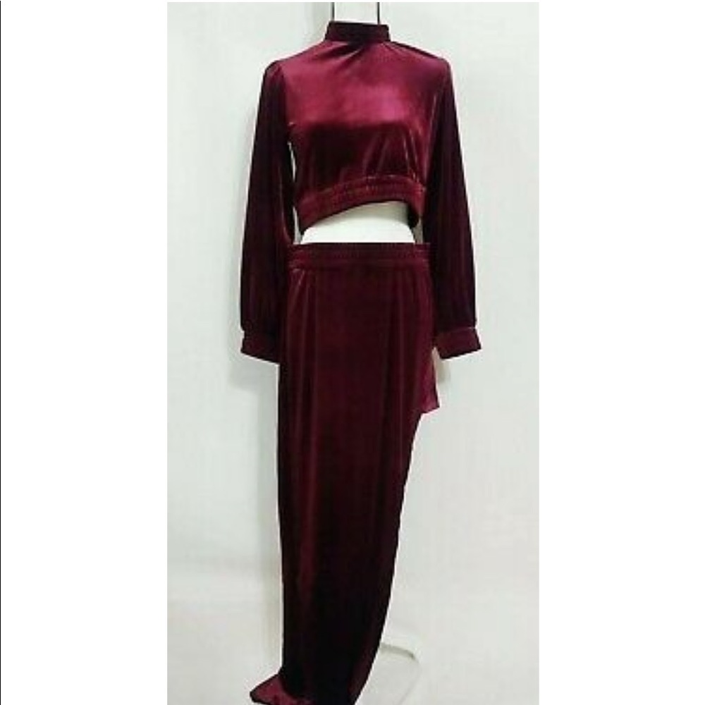 Cardi B two piece velvet top and skirt. Size L NWT